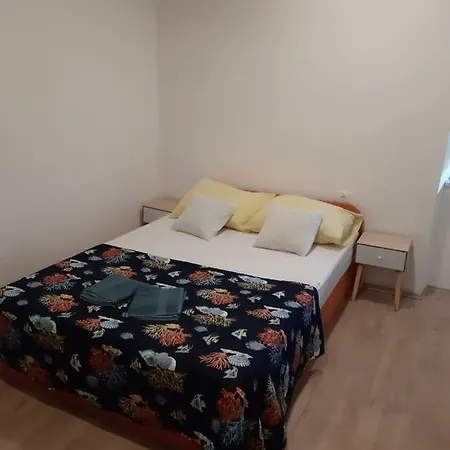 Apartment Q&w Split